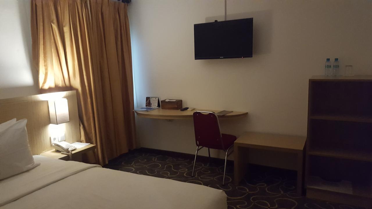 Grand Tembaga Hotel Timika Eksteriør billede