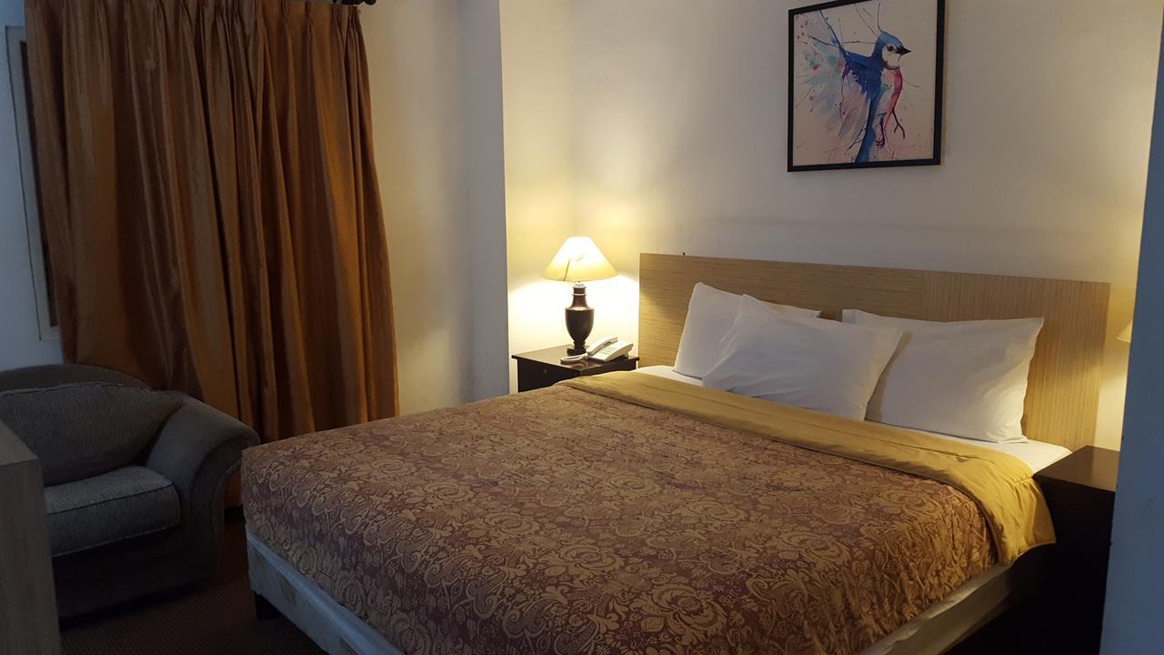 Grand Tembaga Hotel Timika Eksteriør billede