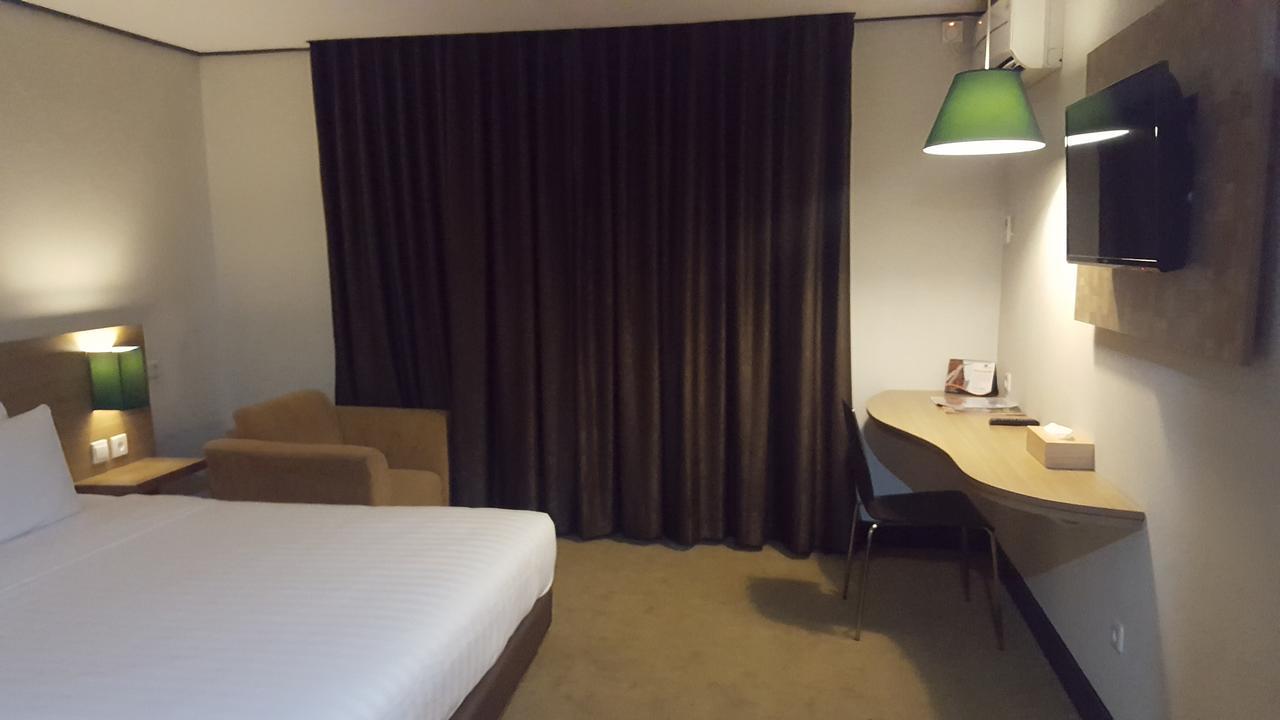 Grand Tembaga Hotel Timika Eksteriør billede